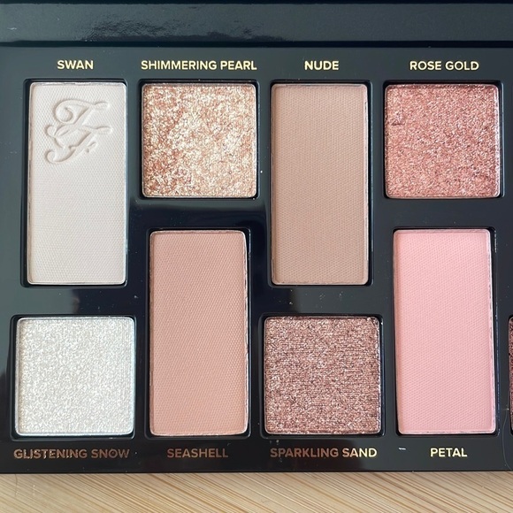 Brand New Too Faced Born This Way The Natural Nudes Eye Shadow Palette - Picture 3 of 16